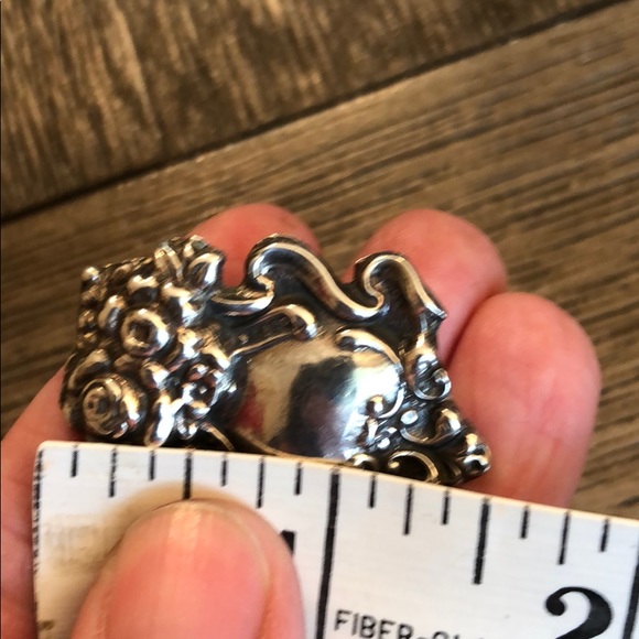 Sterling Silver Repousse Clip Earrings Baroque - Picture 13 of 15